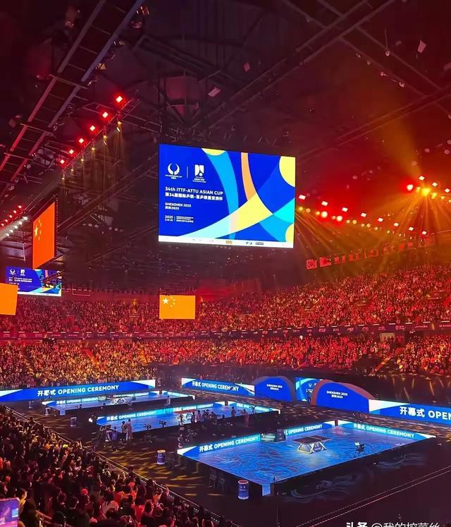 包含阿扎伦卡重返赛场，大比分获胜首场状态出色，C9观众沸腾！赛场气氛高涨的词条